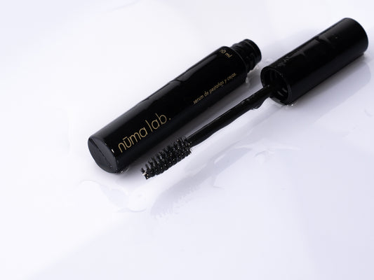 Serum para pestañas y cejas
